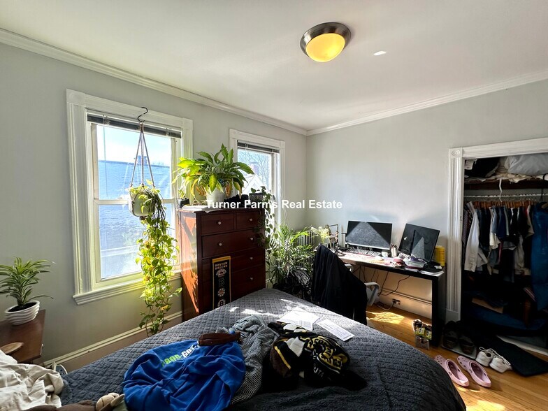 Primary Photo - 15 Farragut Ave