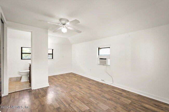 Building Photo - 1514 McDuff Ave S