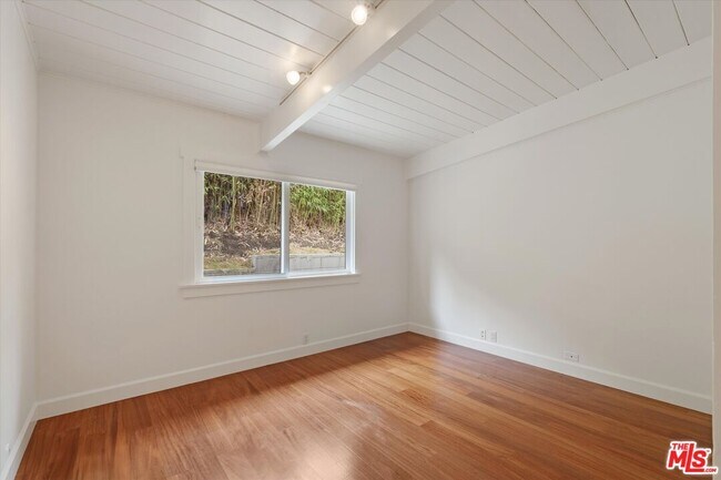Building Photo - 1324 El Hito Cir