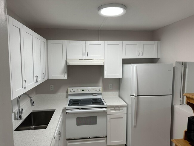 Building Photo - 9355 SW 8th St