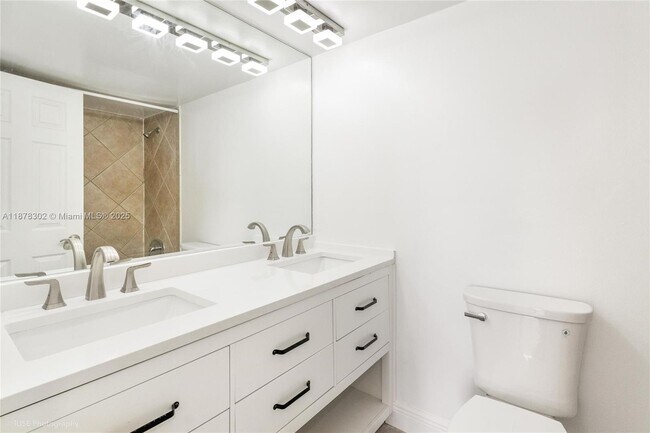 Building Photo - 6770 Indian Creek Dr