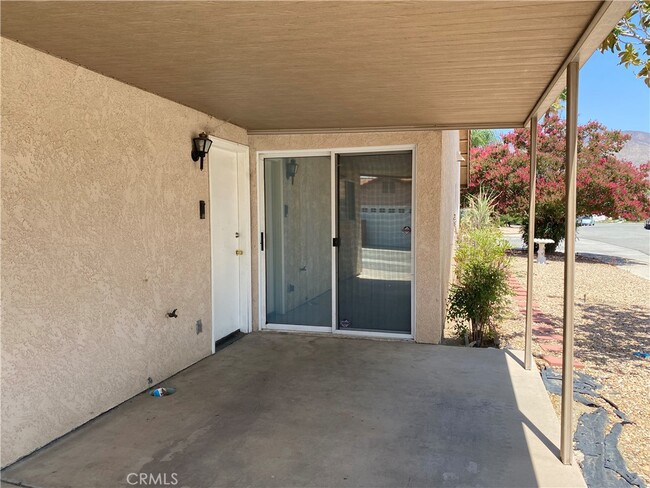 Building Photo - 1056 Sombra Way