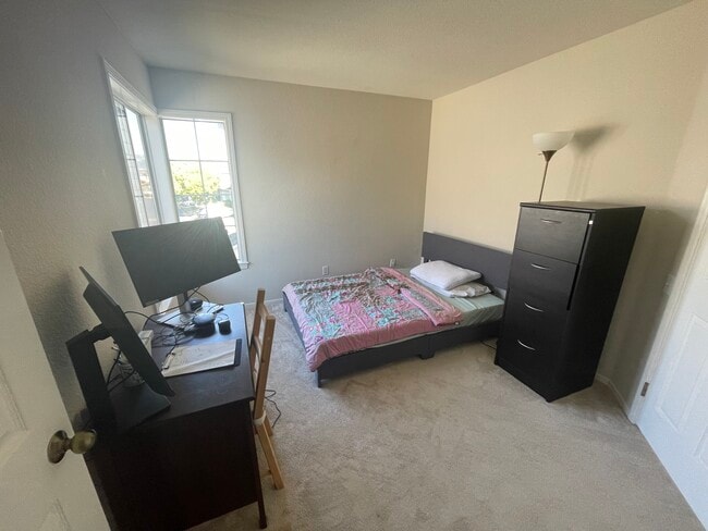 Building Photo - 27 Breakers Blvd