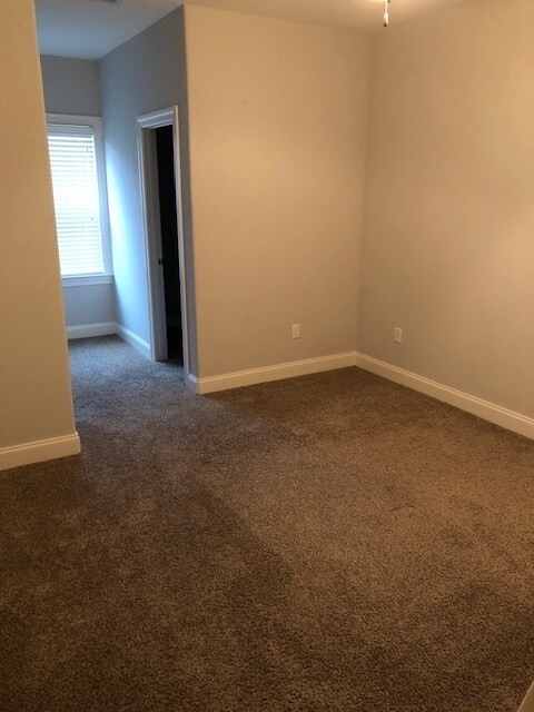 Building Photo - 4BR/4.5 Bath For Rent