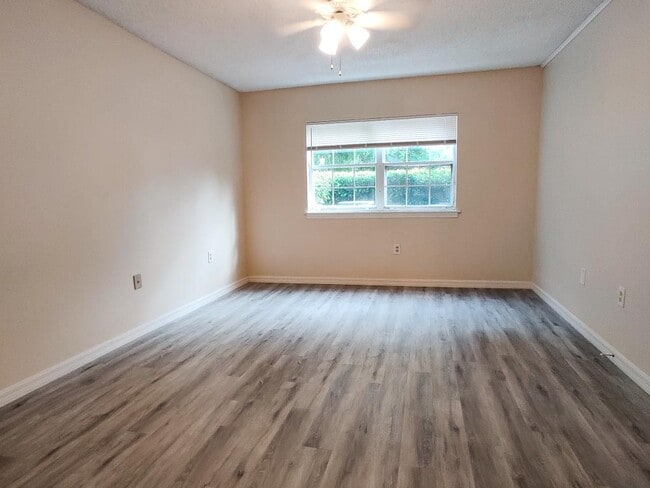 Building Photo - 8105 Olympia Ct