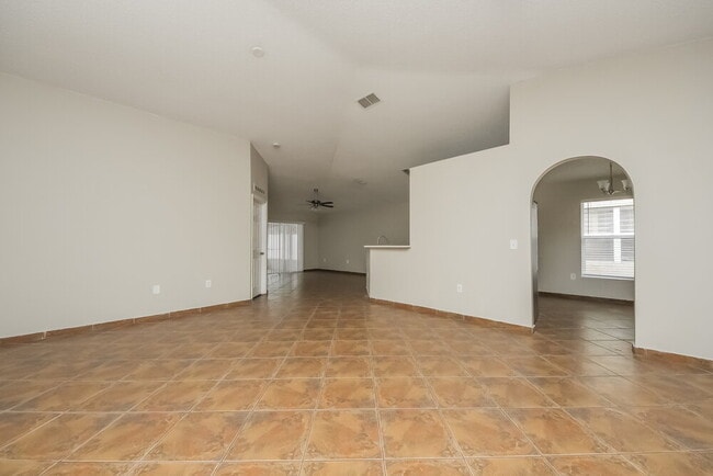 Building Photo - 11737 Pethrick Dr