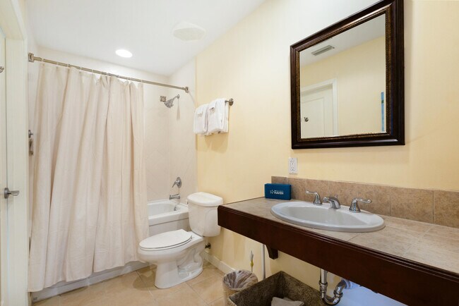 Building Photo - 5002 S Sandestin Blvd