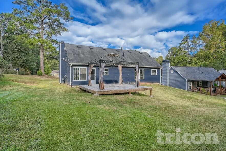 Building Photo - 5911 Dunn Rd