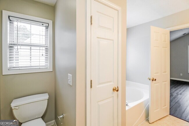 Building Photo - 3415 Wrenwood Ct