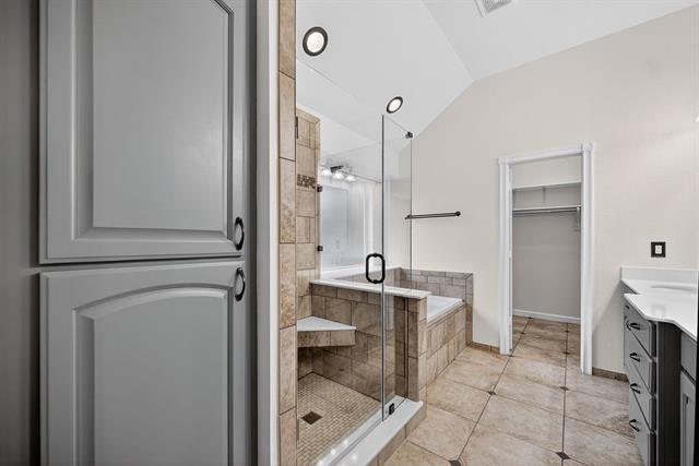 Building Photo - 313 Cave River Dr