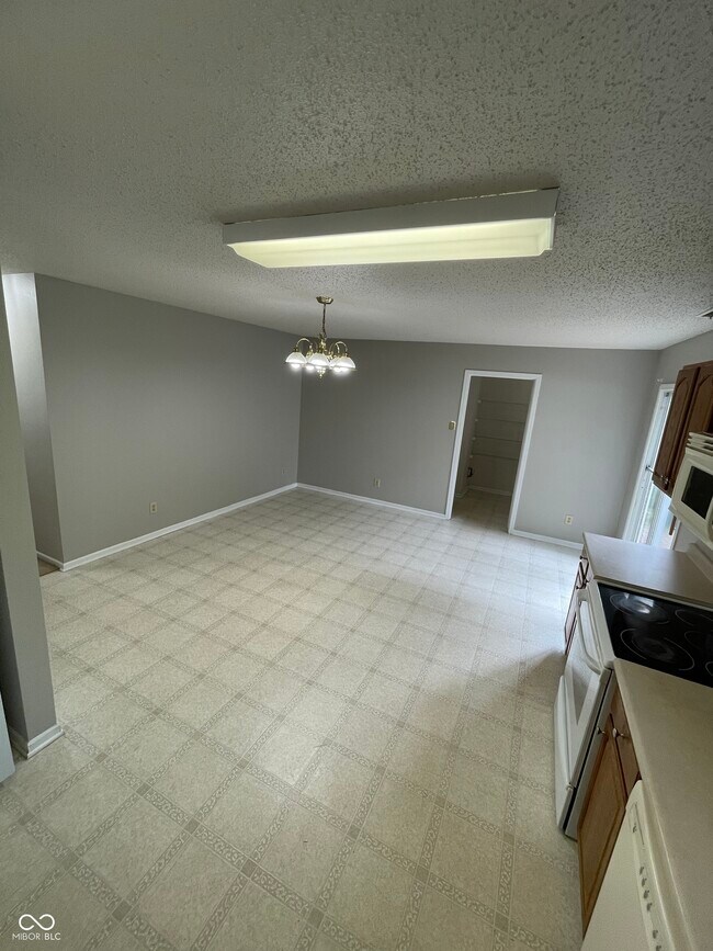 Building Photo - 10403 Bicknell Cir