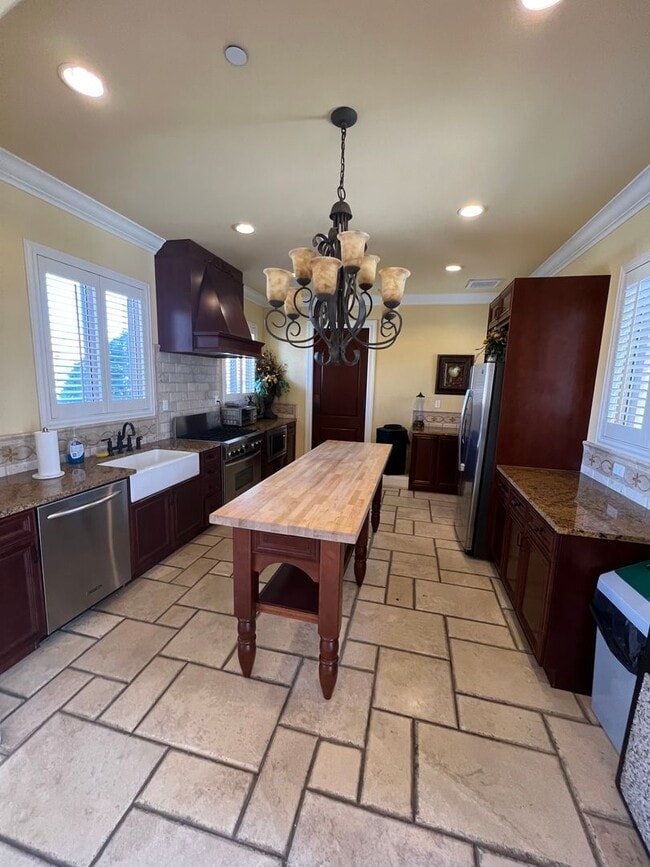 Building Photo - Lake Las Vegas Beauty!!! $2400 Great Views...