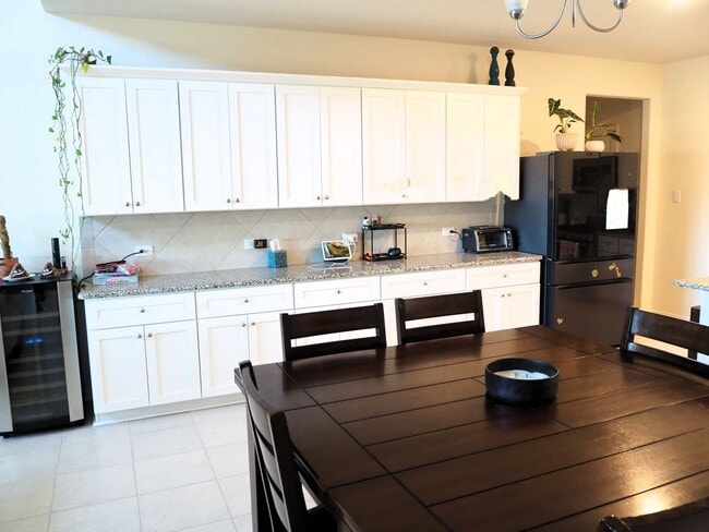 Building Photo - 4317 Swallow Dr