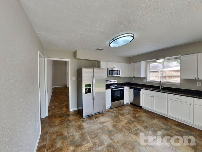 Building Photo - 16710 Forthbridge Ct