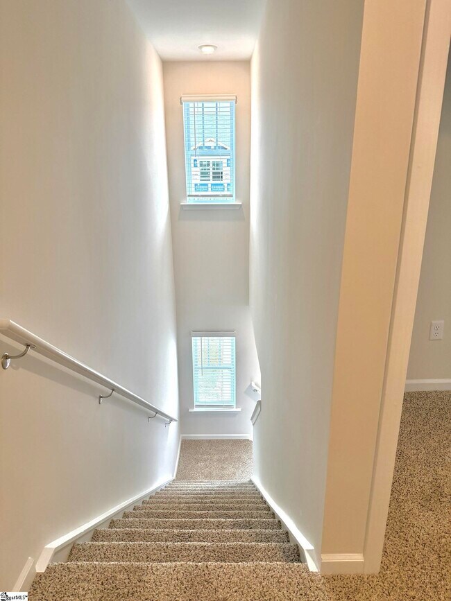 Building Photo - 803 Embark Cir