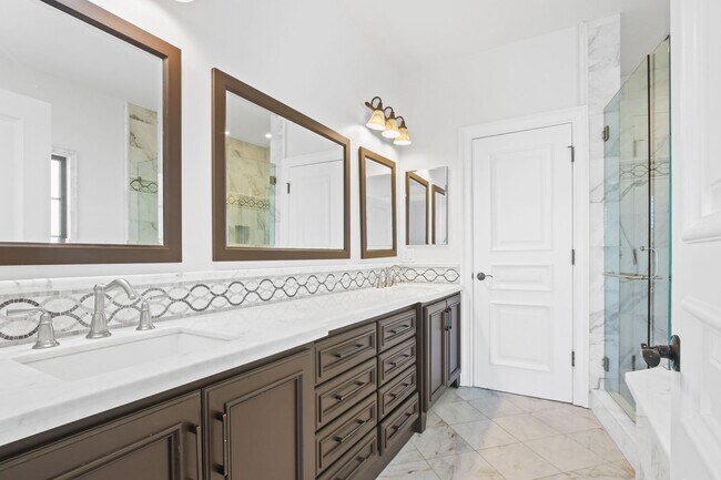 Building Photo - Stunning 3 BD | 4BTH With 2 Bonus Rooms