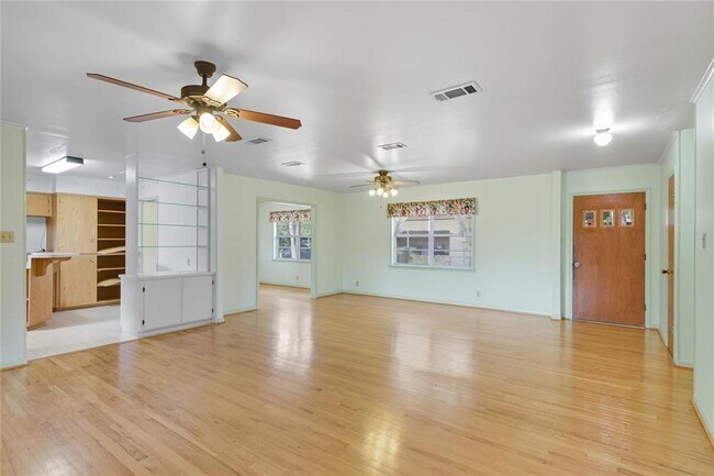 Building Photo - 508 Morris Dr