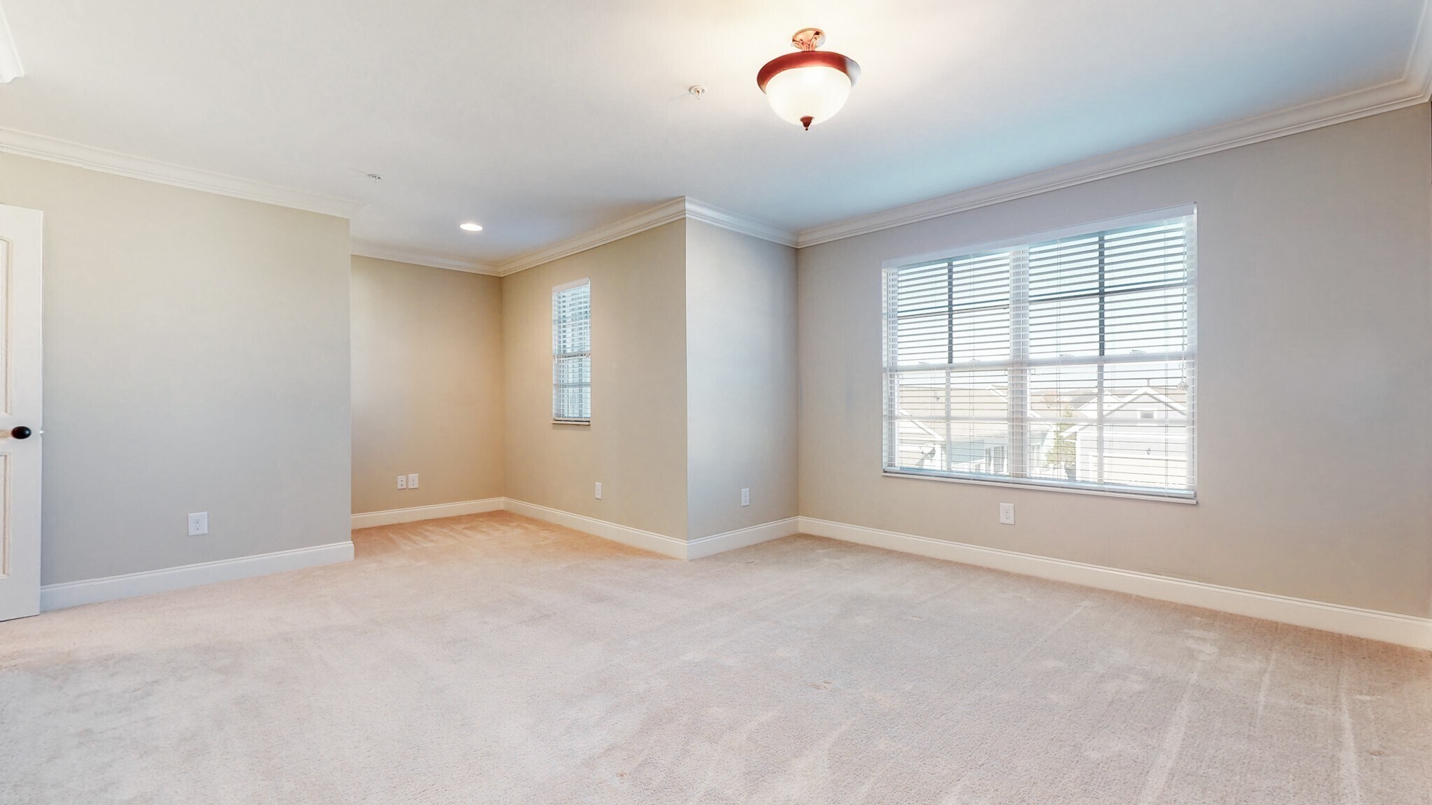 Building Photo - 2093 Newark Ln