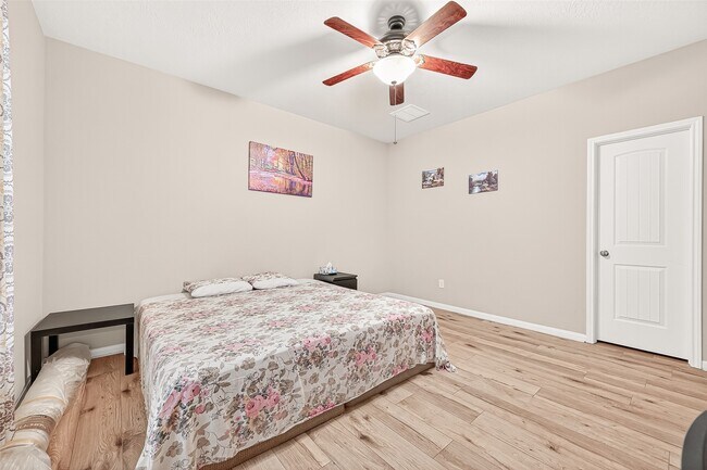 Building Photo - 20702 Sommerset Branch Ct