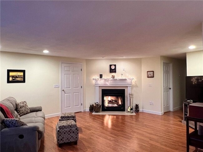 Building Photo - 29 D Swan Ct