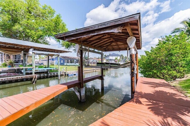 Building Photo - 539 Treviso Dr