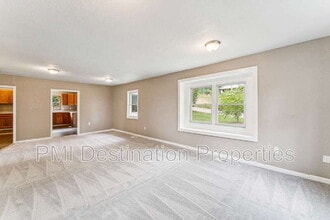 Building Photo - 4041 Ruby Ave