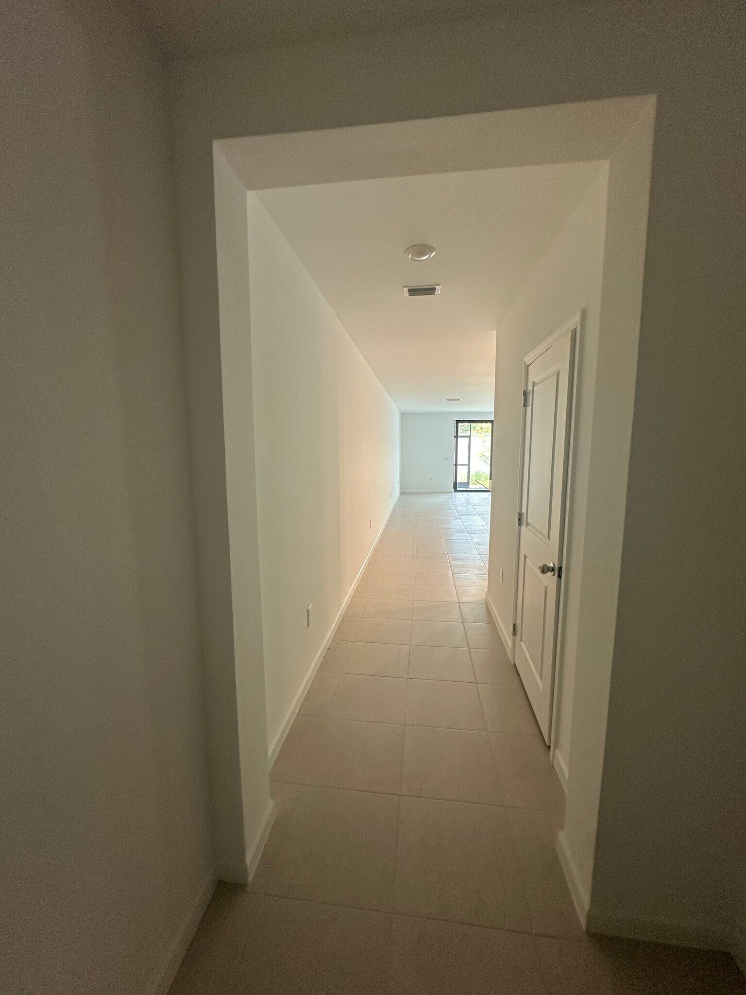 Building Photo - 27865 Solis Grande Dr