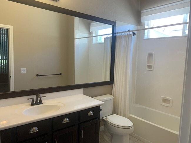 Building Photo - Gated Meticulous Summerlin Home