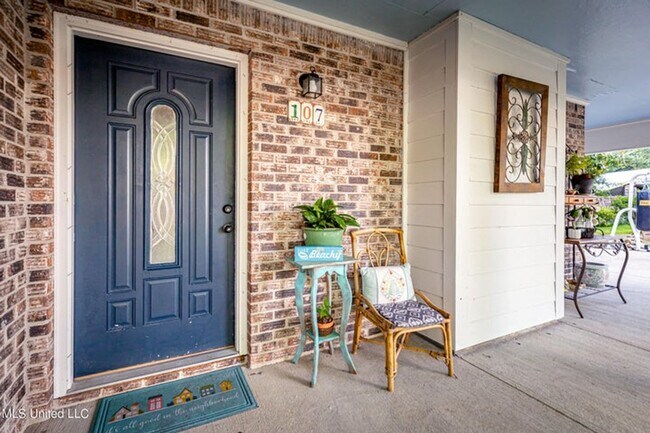 Building Photo - Downtown OS - Golf Cart District (Furnished!)