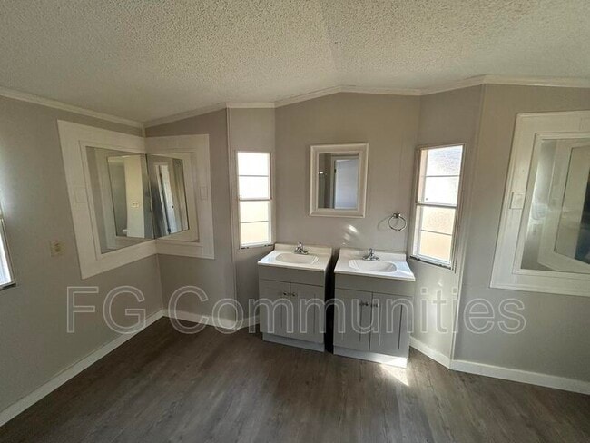 Building Photo - 1754 Zion Rd