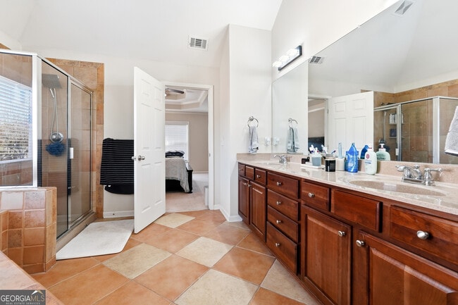 Building Photo - 100 Northbrooke Trace