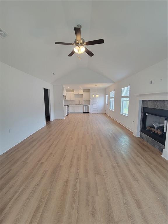 Building Photo - 555 N Cresswell Dr