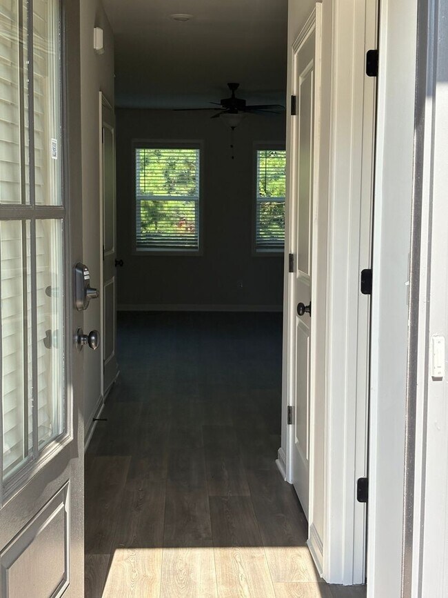 Building Photo - Charming 3BR Townhome in Adairsville