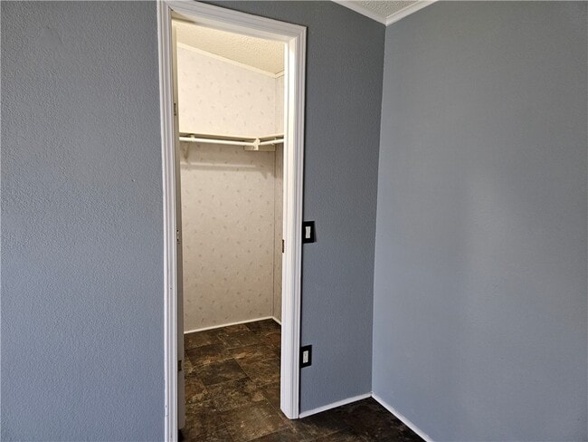 Building Photo - 4479 Amanda Ave