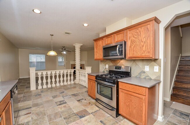 Building Photo - 19210 Mission Cove Ln