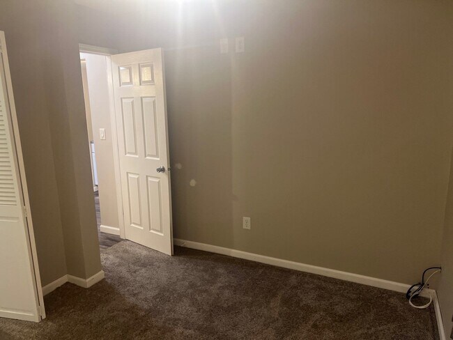 Building Photo - 3334 Michigan St