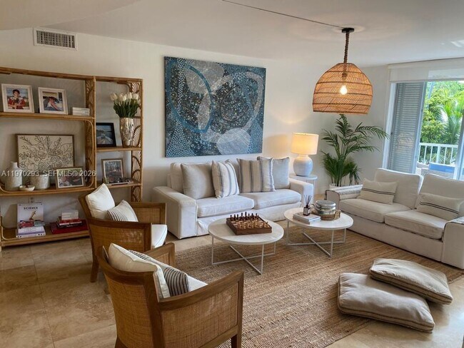 Building Photo - 210 Sea View Drive 312, Key Biscayne, FL 33149