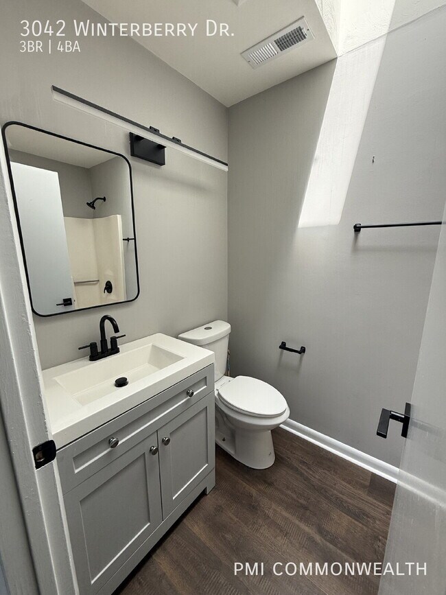 Building Photo - 3042 Winterberry Dr