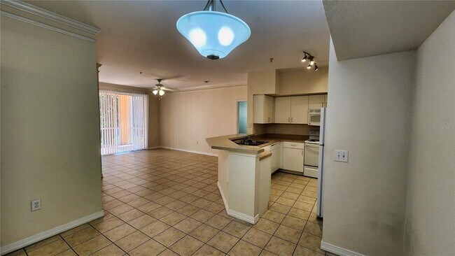 Building Photo - 4122 Central Sarasota Pkwy