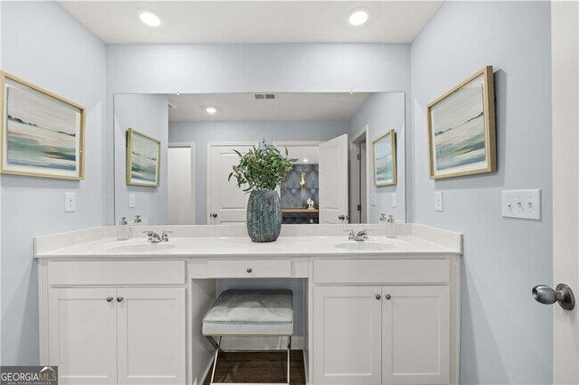 Building Photo - 2546 States Ave