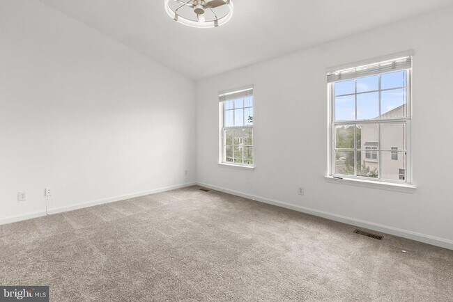 Building Photo - 45490 Whistling Terrace