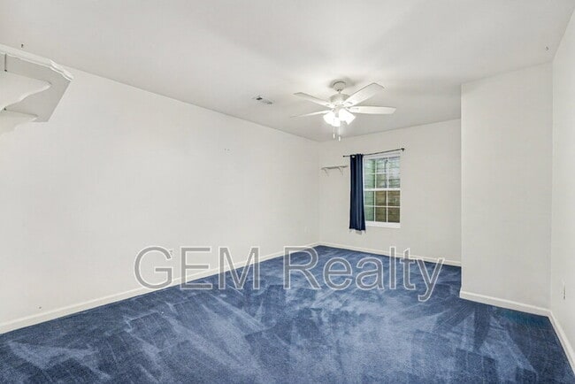 Building Photo - 9 Gallery Rd