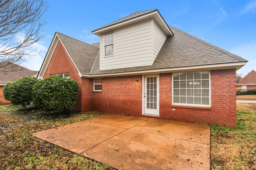 Building Photo - 9264 Tamhaven Dr