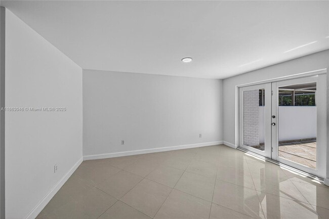 Building Photo - 301 Bonaventure Blvd