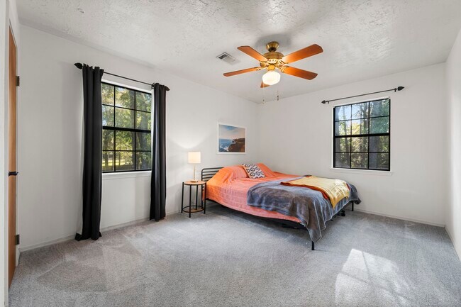 Building Photo - 8623 Miller Rd