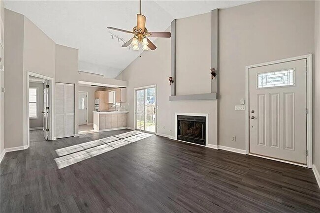 Building Photo - 2025 Brittania Cir