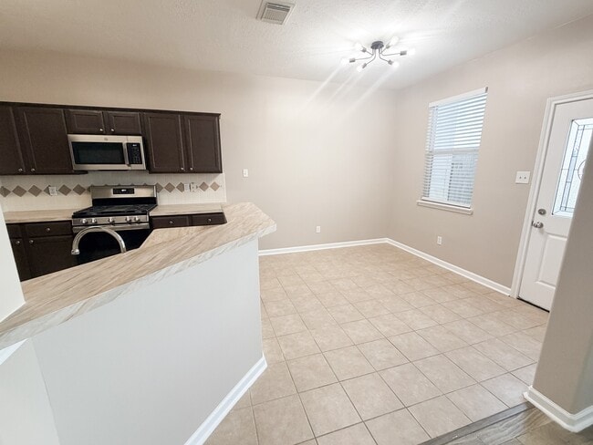 Building Photo - 4422 Park Trail Ln