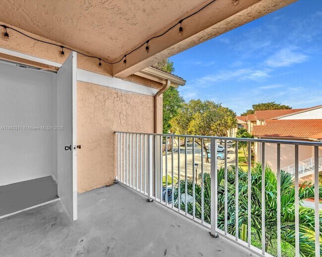 Building Photo - 15770 SW 106th Terrace