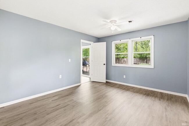 Building Photo - 515 Ward Dr