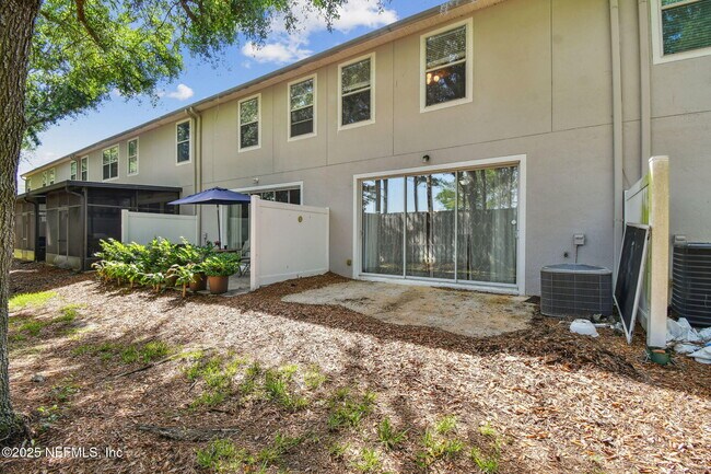 Building Photo - 5831 Parkstone Crossing Dr